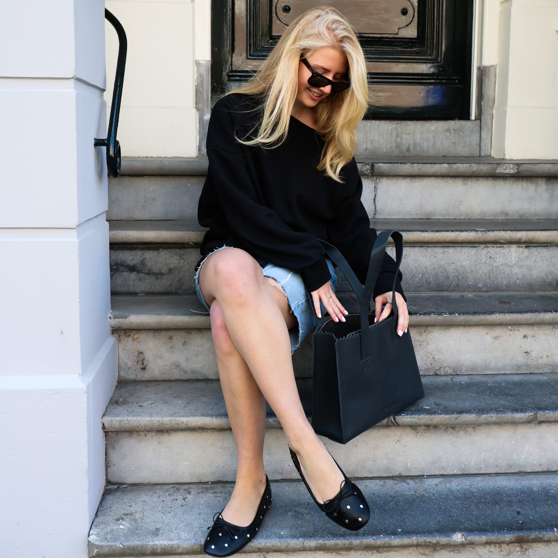 The Handbag - Vintage Black